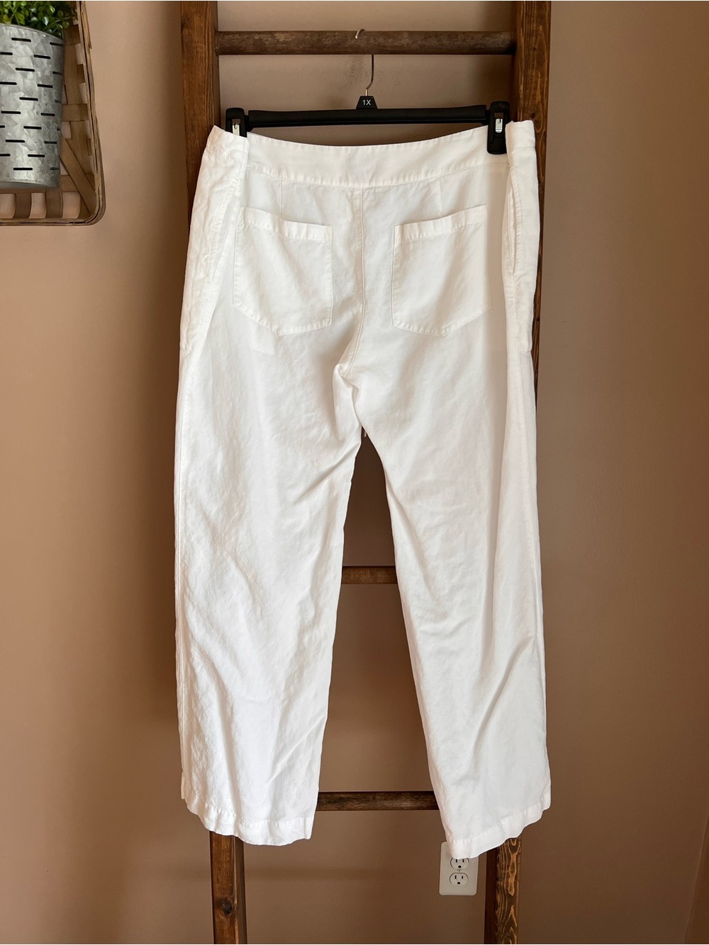 Cabi Cropped White Wide-Leg Drawstring Pants - Picture 2 of 5